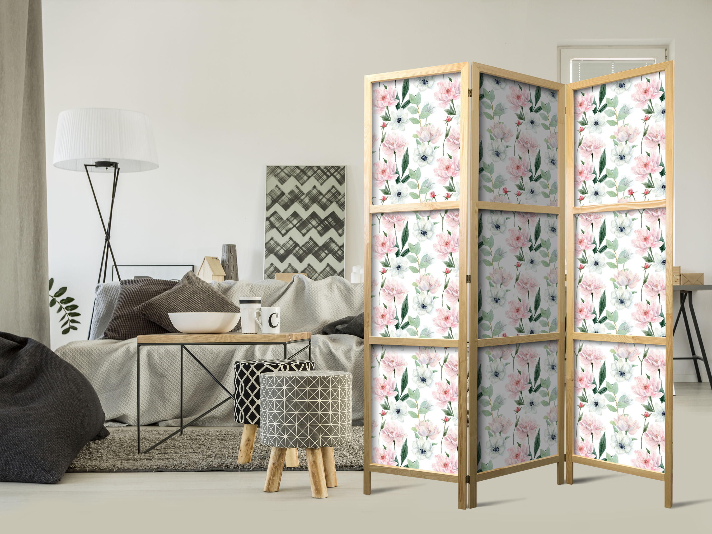 Japanischer Paravent - Peonies - Pink and White Flowers and Green Leaves on a White Background
