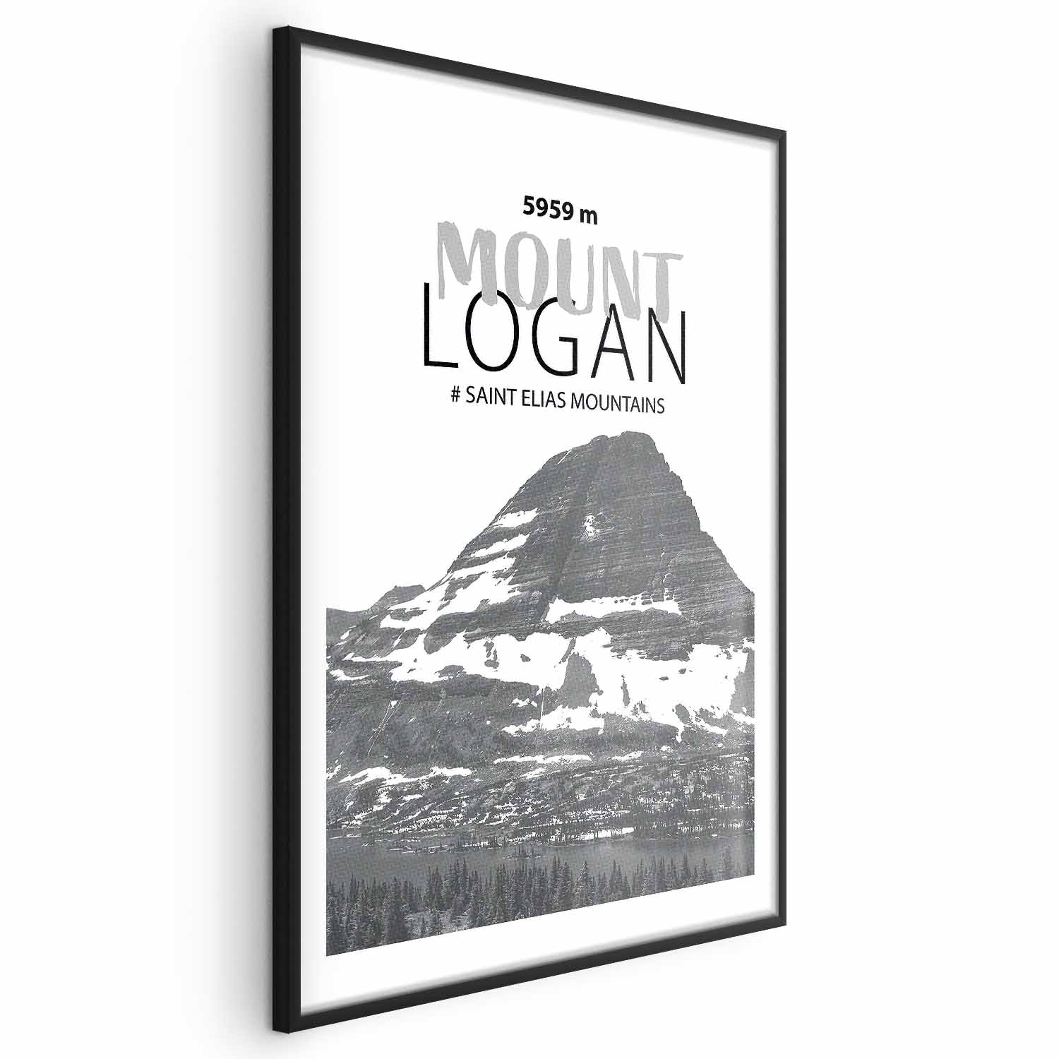 Poster - The majestic Mount Logan mountain peak, crown of mountains, mountain landscape