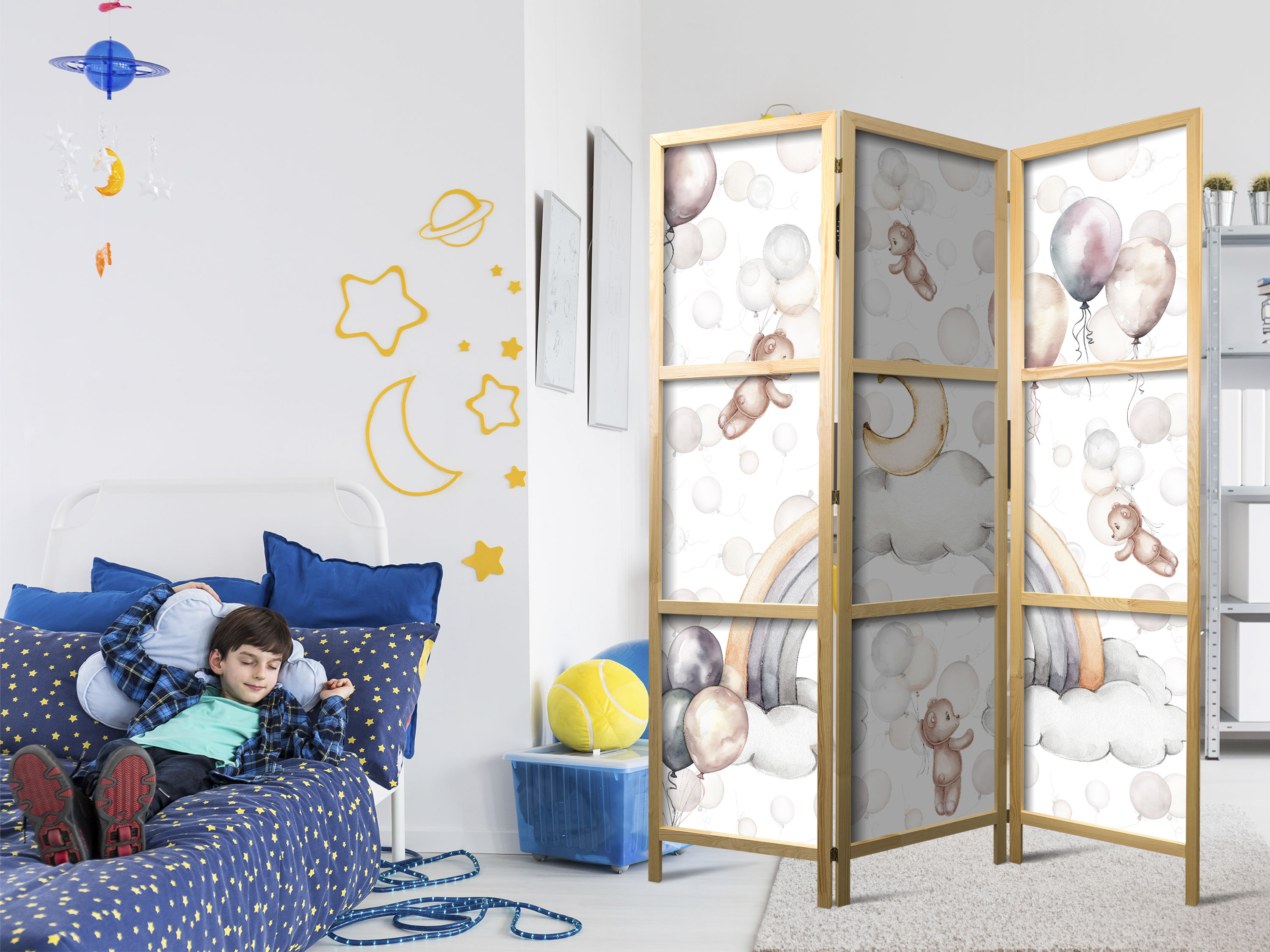 Japanischer Paravent - Plush Bears with Balloons - Flying Light-Brown Bears Among Balloons - Clouds - and Rainbows in Subdued - Pastel Colors.