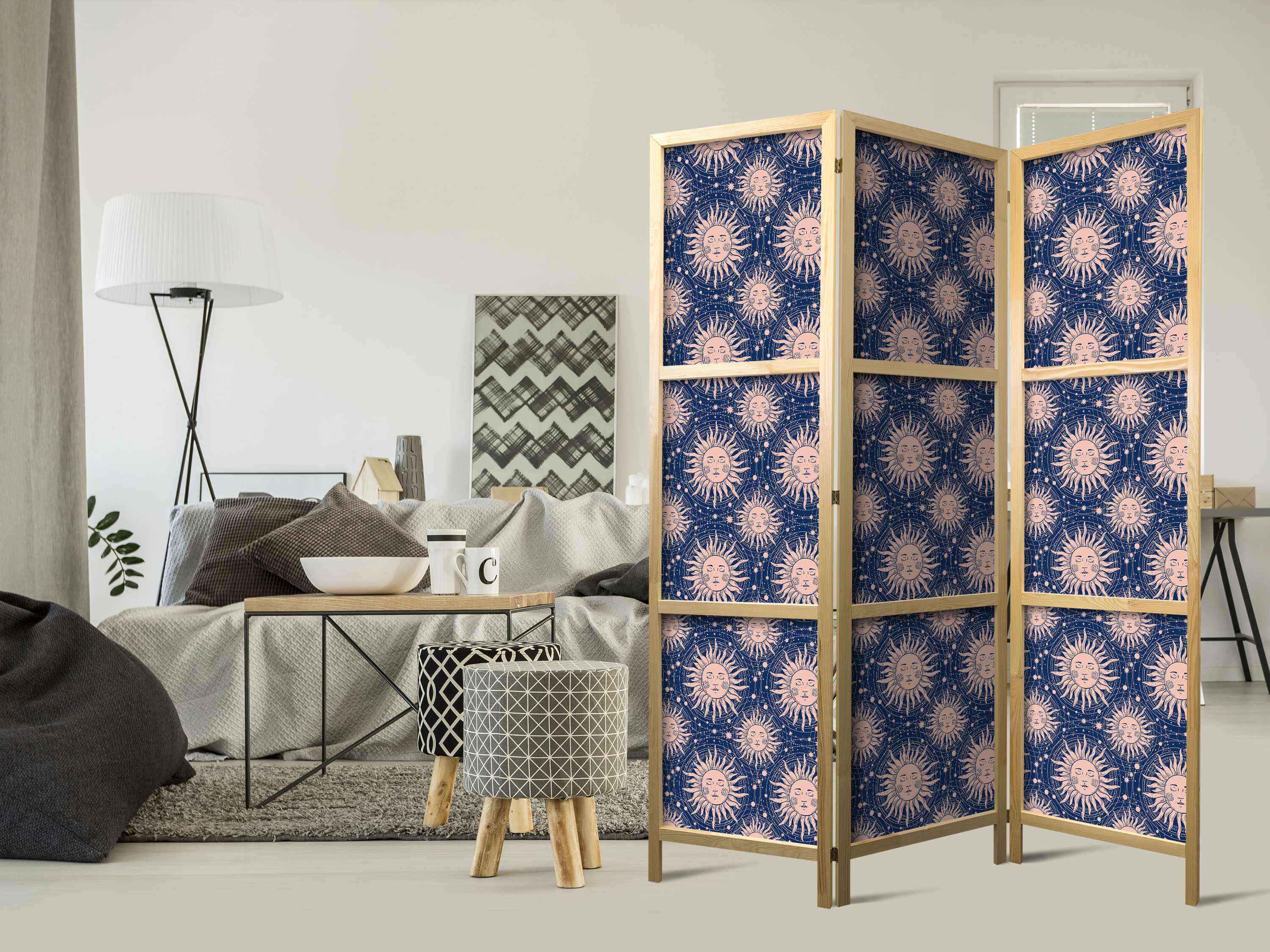 Japanischer Paravent - Sunny Patterns - Repeating Sun Motif on a Navy Background