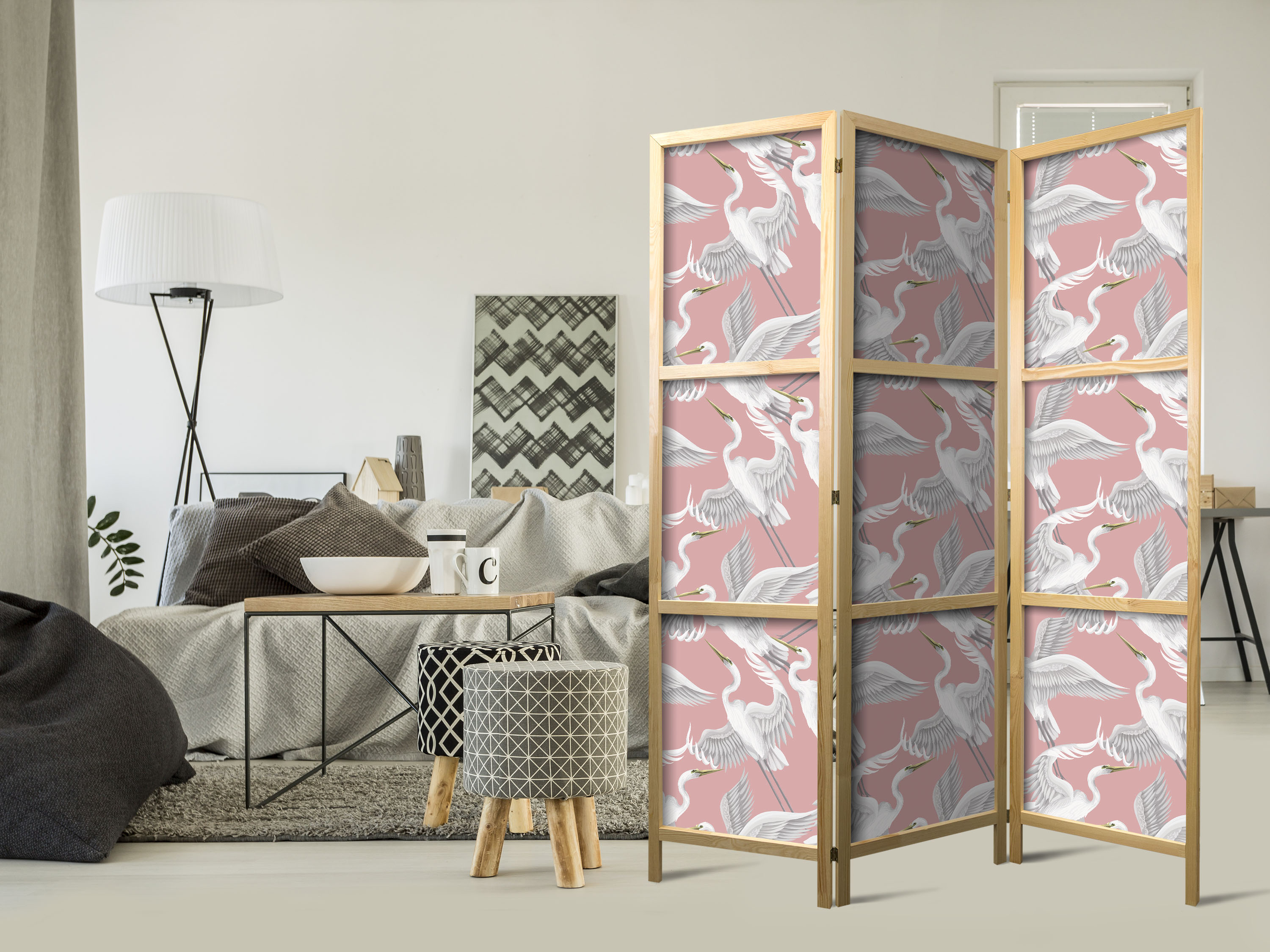 Japanischer Paravent - Pastel birds - a delicate pattern of white and grey herons on a light pink background